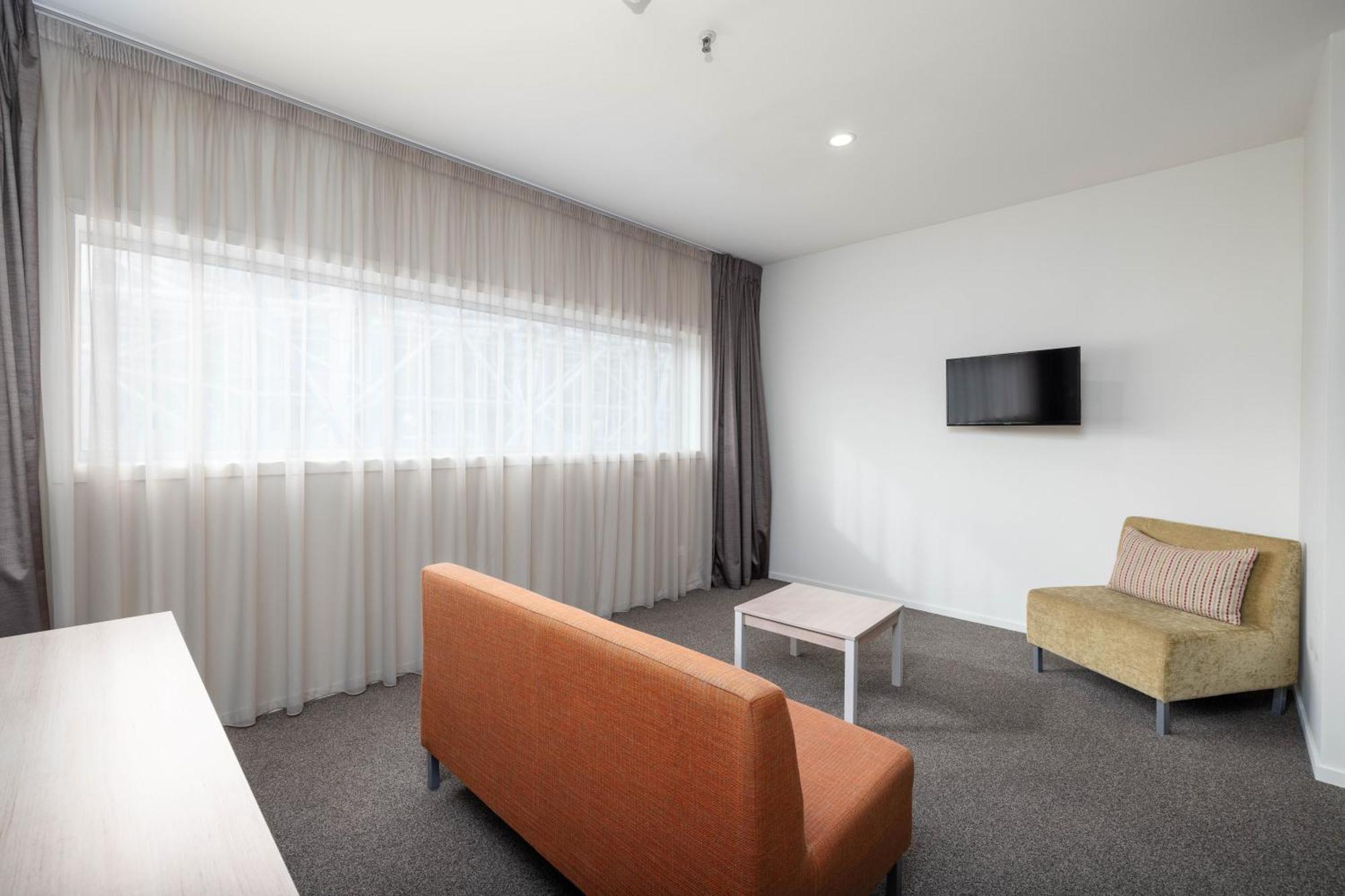 Ramada Suites By Wyndham Christchurch City Exteriör bild