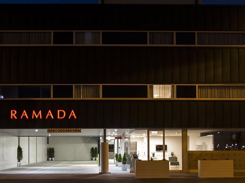 Ramada Suites By Wyndham Christchurch City Exteriör bild