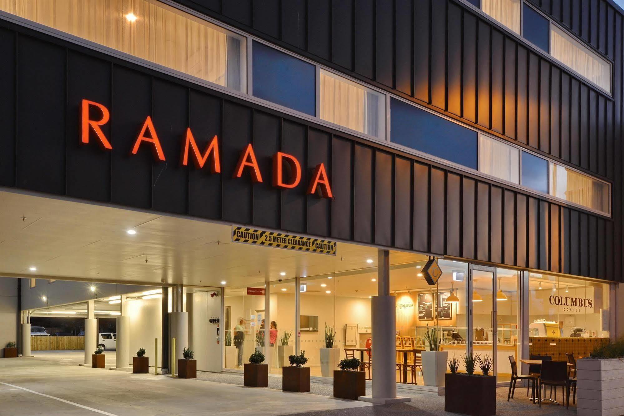 Ramada Suites By Wyndham Christchurch City Exteriör bild